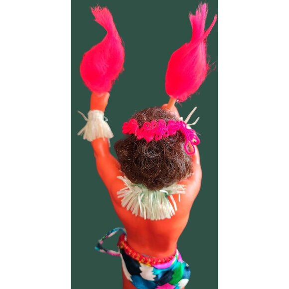Vintage Hawaiian Tiki Dancers Dolls - Handcrafted Intricate Details Music Box & - Picture 4 of 16